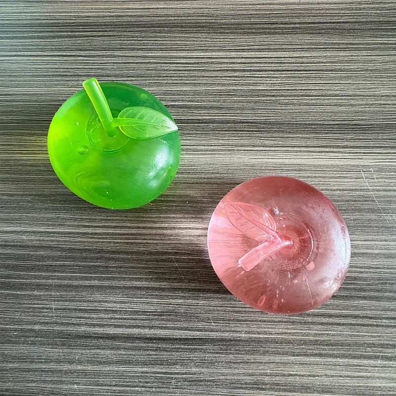 Bola Antiestresse Macia em Forma de Maçã Verde, Brinquedo de Apertar Translucido para Adultos com ADHD e Autismo, Brinquedo de Apertar com Retorno Lento - Imagem 5
